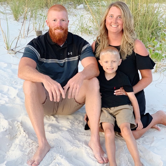 Meet your Posher, Jessica - Picture 1 of 1